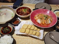 -叁煨蹄花·下饭盐帮菜(人民广场店)