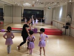 -炫艺舞蹈培训中心(枫尚奥特莱斯店)