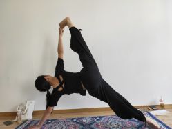 -亚太瑜伽普拉提学院