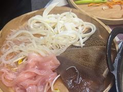 -赵美丽·重庆社区火锅·直营店(火车东站·中豪国际店)