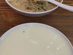 -云南大锅豆浆店