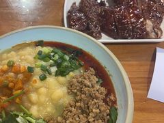 -爆炸头阿姨小四川正宗川味小吃(无任何分店)