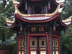 -峨眉山报国寺
