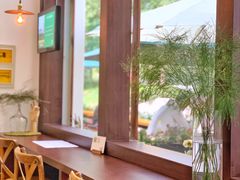 靠窗位-肥朵食堂(带梦胡同店)