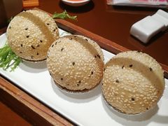 芝士芝麻煎堆仔-广州中心皇冠假日酒店·百粤楼