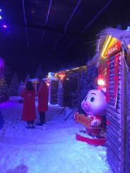 -圣名游乐城冰雪大世界