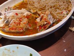 双色鸳鸯鱼头王-望湘园·洞庭渔宴(浦江欢乐颂店)