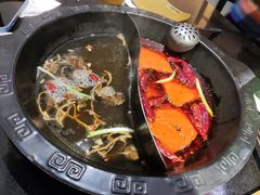 -宽板凳老灶火锅(簋街店)