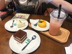 -西西弗书店&矢量咖啡(凯德晶萃广场店)