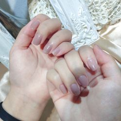 -花岐款式专研健康美甲沙龙