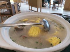 -鱼鲜饭香·招牌汽锅剁椒鱼头王