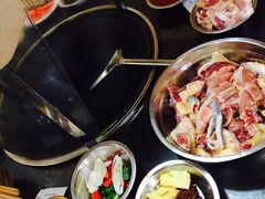 招牌菜柴火鸡-潭州老友灶台鸡·竹屋老灶(光明E城店)