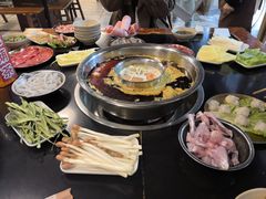 -邓莽子老火锅(中兴路总店)