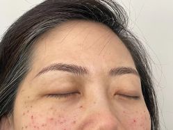 -一个差评成就的纹眉店