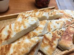 特色饽饽饼-王明古法砂锅居(开化寺店)