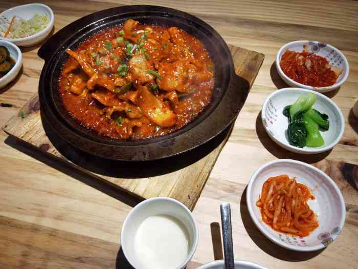 豆腐村韩国料理(厚街店)-"[环境]店铺在内巷里面,但是人气很高. .