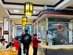 大堂-门框胡同百年卤煮(新街口店)