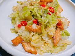 包包菜炒馕-伊带伊路新疆美食府(呼家楼店)