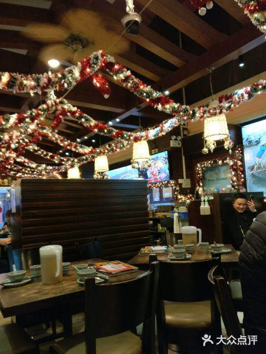大头虾越式风味餐厅(光明广场店)大堂图片