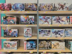 -卡通派潮品玩具折扣仓(青岛新城吾悦广场店)