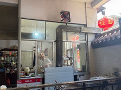 -茅屋大酒店