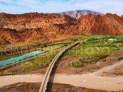 -天山神秘大峡谷