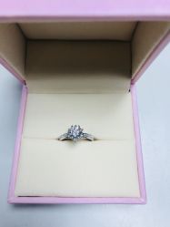 -威德钻石-克拉钻大本营(南京东路店)