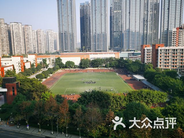 鲁能巴蜀中学校园图片
