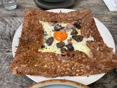 鸡蛋蘑菇熏肉荞麦可丽饼-RAC BAR(安福路店)