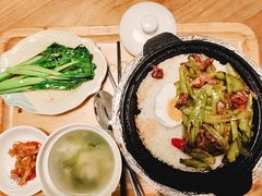 小炒黄牛肉煲仔饭-西华园文化餐吧