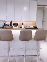 -变画·发型STUDIO