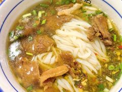 -矮子粉店1985·长沙米粉(湘春路店)