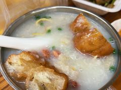 -陈老添美食店(宝华路店)