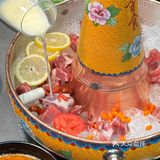 来新疆怎么能不吃沙棘火锅呢!!就在乌鲁木齐