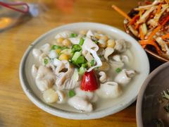 豌豆炖肥肠-周肥肠(江油总店)
