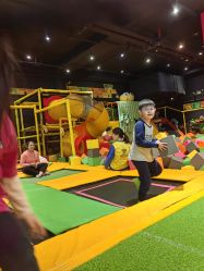 -蹦蹦跳跳(新奥购物中心店)