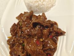 黑椒牛肉饭-香港新发烧腊茶餐厅(书城店)