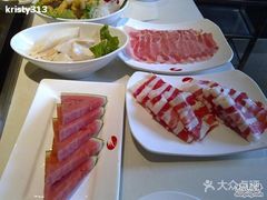 -海底捞火锅鲜切牛肉主题店(长寿路店)