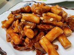 松子年糕炒牛肉-蔡阿水羊肉店