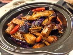 烧汁茄子焖猪颈肉-陶陶居酒家(第十甫路总店)