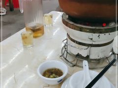 -广味炭炉鸡煲(宝业路分店)