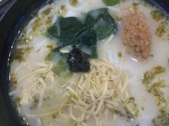 -灵芝妹子海鲜米线(凯德和平广场店)