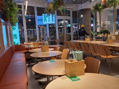 -老乡鸡(上海白玉兰广场店)