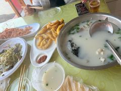 -雪湖煜辰鱼头老店(雪野湖店)