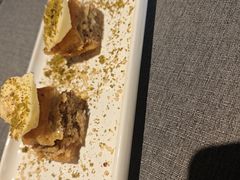 巴克拉瓦两块-Efes Turkish & Mediterranean Cuisine 艾菲斯餐厅(陆家嘴店)