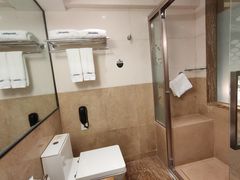 -珠海拱北口岸希尔顿欢朋酒店
