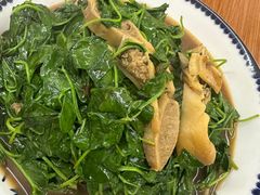 -胡子饮食店