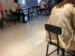 等位区-钟方模白家肥肠粉(春熙店)