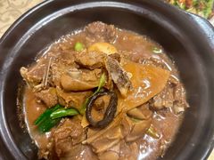 红焖砂锅羊肉-老东风菜馆·潮汕大排档