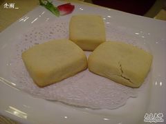 普通的凤梨酥-唐宫海鲜舫